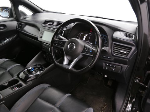 Nissan LEAF 40kWh Tekna Auto 5dr 22