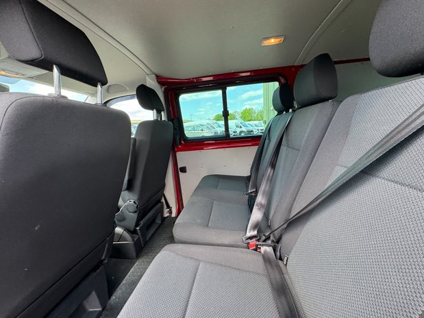 Volkswagen Transporter Crew Cab [SOLD SM] AUTO SWB T30 EDITION 2.0 150ps BMT L1H1 Kombi Air Con 13