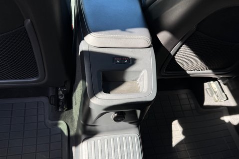 Volvo XC60 RECHARGE T8 ULTIMATE DARK AWD -PLUG IN HYBRID - VAT Q -PAN ROOF  32