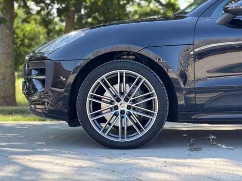 Porsche Macan 3.0 Macan S Semi-Auto 4WD 5dr 63