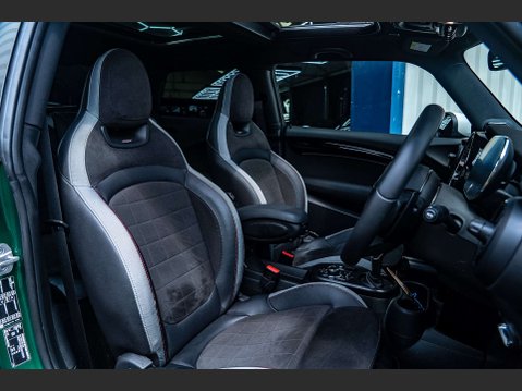 Mini Hatch 2.0 John Cooper Works Auto 3dr 10
