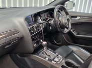 Audi RS4 4.2 FSI V8 Estate 5dr Petrol S Tronic quattro Euro 5 (450 ps) 41