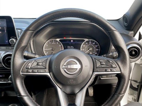 Nissan Juke 1.0 DIG-T N-Connecta SUV 5dr Petrol Manual Euro 6 (s/s) (114 ps) Half Leath 13