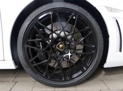 Lamborghini Gallardo LP 560-4 Spyder 10