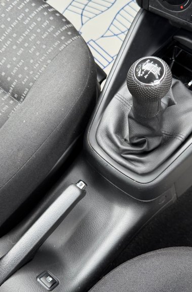 Volkswagen Golf MATCH TDI - ONE OWNER - 18 SERVICE STAMPS!  CAMBELT CHANGED 3 TIMES! 
