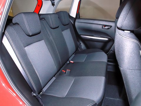 Suzuki Vitara 1.5 Hybrid Motion 5dr AGS 27