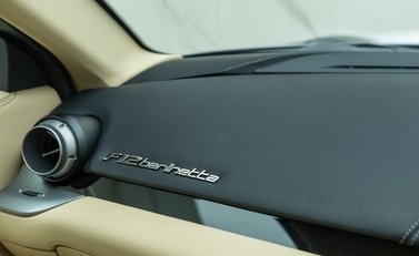 Ferrari F12 Berlinetta 21