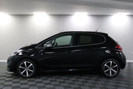 Peugeot 208 S/S TECH EDITION 18