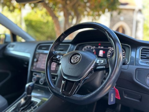 Volkswagen Golf SE NAVIGATION TSI EVO DSG 23