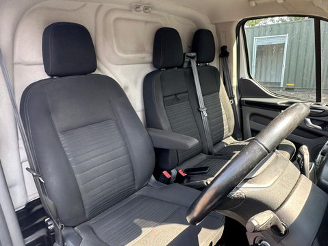 Ford Transit Custom 300 LIMITED P/V ECOBLUE 11