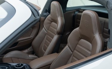 Porsche 911 Targa 4 GTS (992) 30