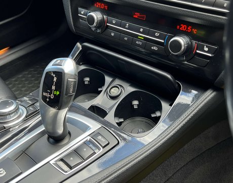 BMW 5 Series 2.0 520d SE Auto 5dr 18