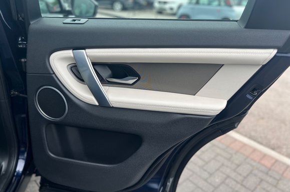 Land Rover Discovery Sport URBAN EDITION D200 MHEV AUTO 26