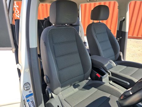Volkswagen Touran 1.4 TSI BlueMotion Tech SEL MPV 5dr Petrol DSG Euro 6 (s/s) (150 ps) 39