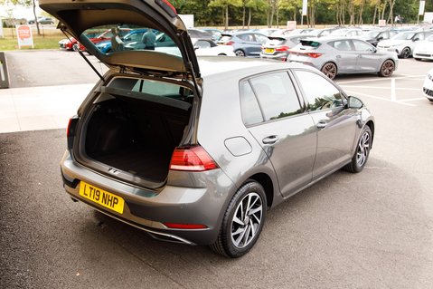 Volkswagen Golf MATCH TSI 32