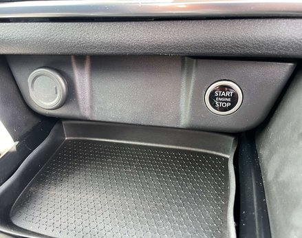 Nissan Qashqai 1.3 Qashqai N-Connecta DiG-T MHEV 5dr 47