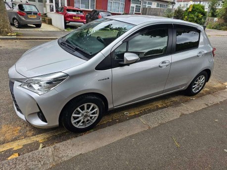 Toyota Yaris 1.5 VVT-h Icon Tech E-CVT Euro 6 (s/s) 5dr 24