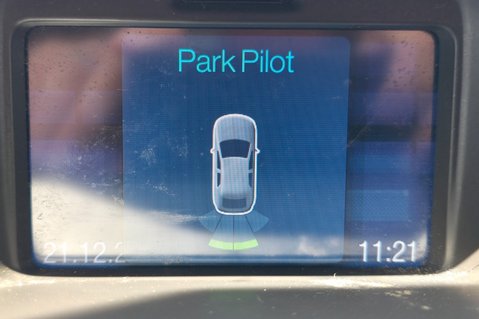 Ford Fiesta TITANIUM,,FORD SYNC,.ONLY £20;00 R:TAX,,STUNNING EXAMPLE  6