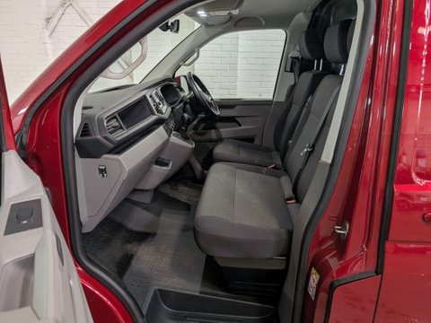 Volkswagen Transporter T28 TDI P/V HIGHLINE 150 DSG 19