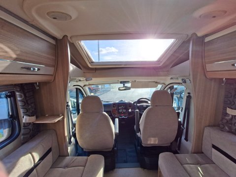 Bessacarr E572 AUTO 13