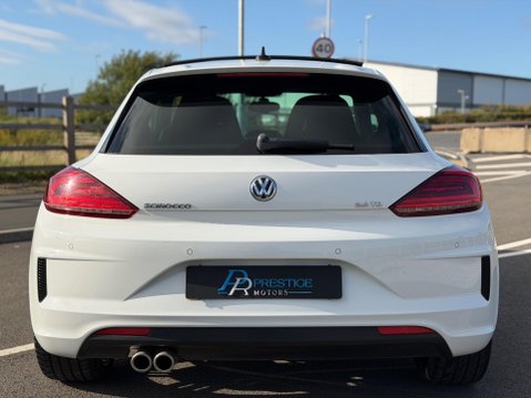 Volkswagen Scirocco 2.0 TDI BlueMotion Tech R-Line DSG Euro 6 (s/s) 3dr 5