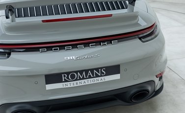 Porsche 911 Turbo S Cabriolet (992) 31