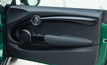 Mini Hatch S '60 Years' Edition 21