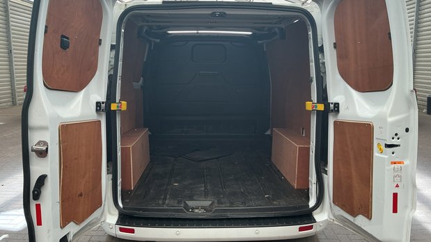Ford Transit Custom SWB L1H1 Low Roof Limited 300 Air Con Cam EURO 6 NO VAT 5