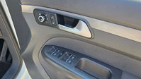 Volkswagen Touran 1.4 TSI BlueMotion Tech SEL MPV 5dr Petrol DSG Euro 6 (s/s) (150 ps) 52