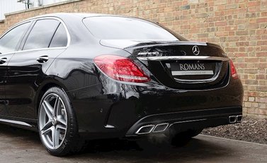Mercedes-Benz C Class C63 Saloon 19