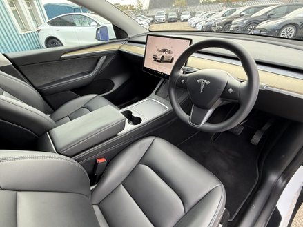 Tesla Model Y SUV 5dr Electric Auto RWD (346 ps)