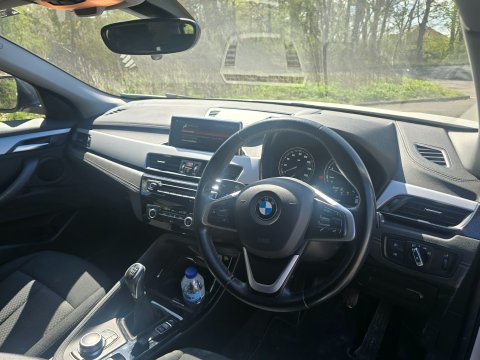 BMW X2 SDRIVE 1.8ISE 9