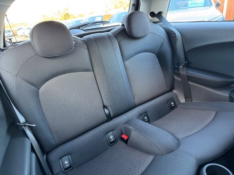 Mini Cooper 1.5 Cooper Steptronic Euro 6 (s/s) 3dr 49