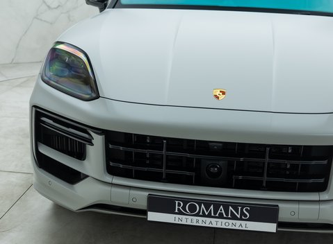 Porsche Cayenne TURBO E-HYBRID 32