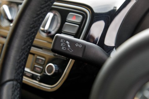 Volkswagen Up HIGH UP 16