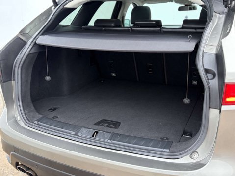 Jaguar F-Pace 2.0 F-PACE Portfolio AWD D 4WD 5dr 32