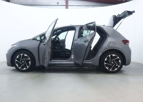 Volkswagen ID.3 Pro 58kWh Hatchback 5dr Electric Auto (204 ps) 61