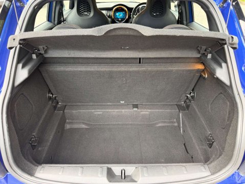 Mini Hatch 1.5 Cooper Sport Auto 5dr 35