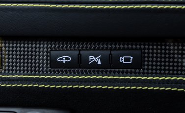 Ferrari F8 Spider 29