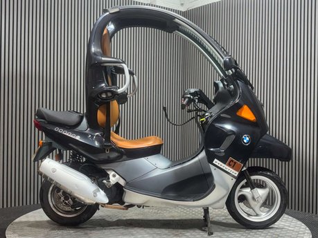 BMW C1 2002 ONLY 8K 1 OWNER GREAT LOOKING SCOOTER 125CC WITH A ROOF!!