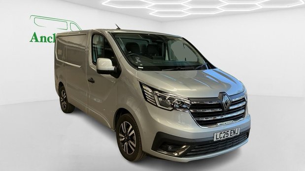 Renault Trafic SWB L1H1 Low Roof Sport LL31 Air Con Alloys Sensors Cam EURO 6 2