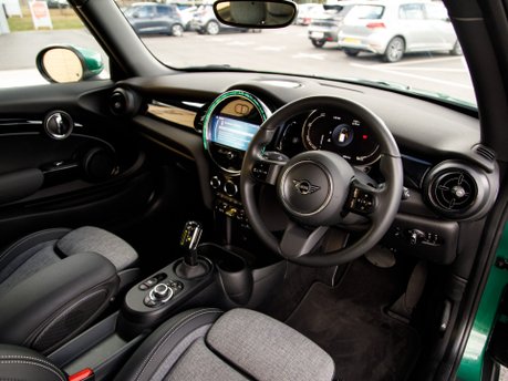 Mini Hatch COOPER S LEVEL 2