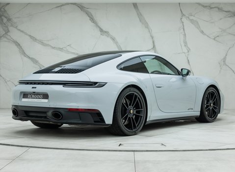 Porsche 911 Carrera GTS (992) 3