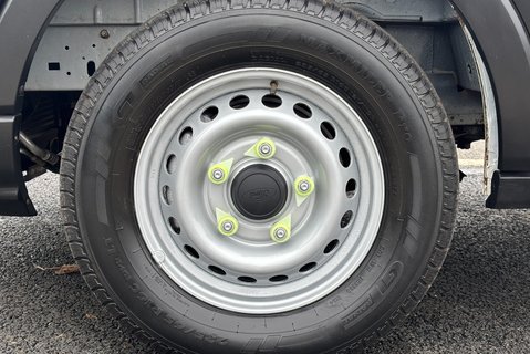 Ford Transit 350 Srw L2 130 ps Single Cab Tipper - Air Con / Tow Axle / Rear Camera 30