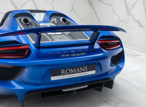 Porsche 918 Spyder 40