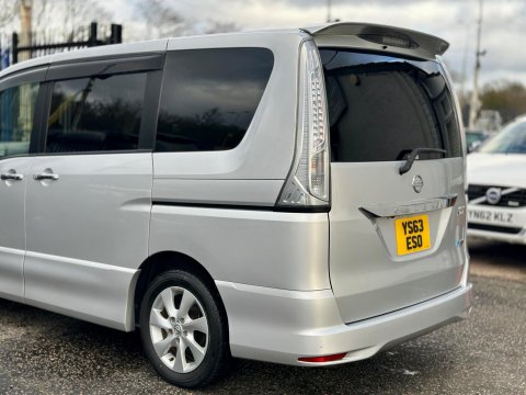 Nissan Serena 2.0 Petrol Hybrid 8 Seater 14