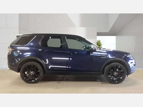 Land Rover Discovery Sport 2.0 Discovery Sport Black HSE TD4 Auto 4WD 5dr 3