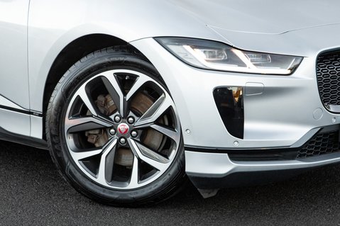 Jaguar I-Pace SE 11
