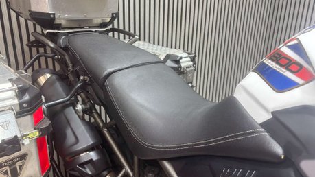 Triumph Tiger 2017 XCA Adventure bike 37K full metal luggage 800cc 33