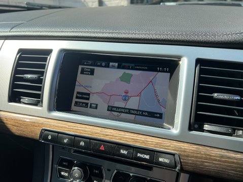 Jaguar XF 2.2d R-Sport Saloon 4dr Diesel Auto Euro 5 (s/s) ( 25